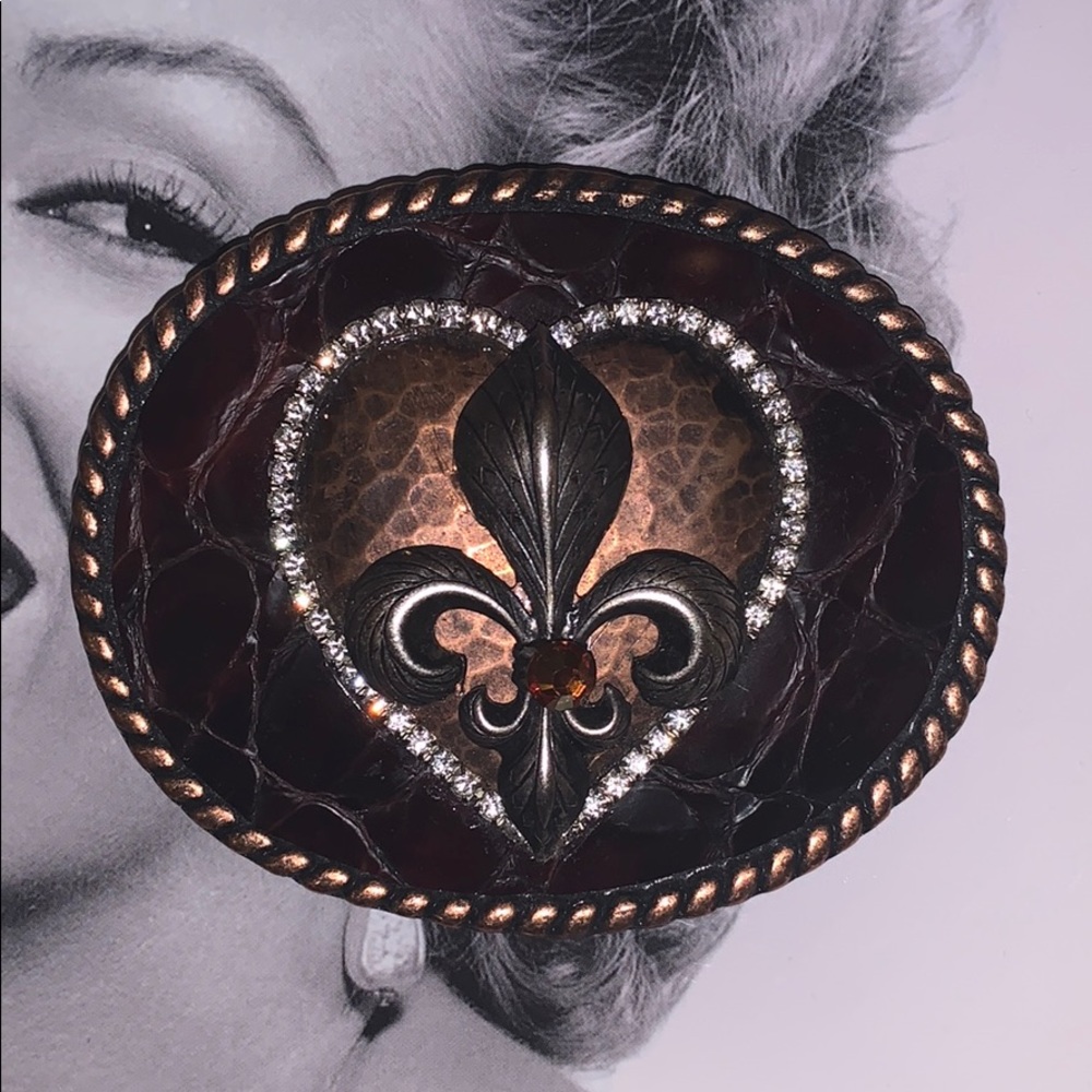 BELT BUCKLE